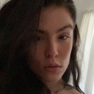 Meet your Posher, Avery